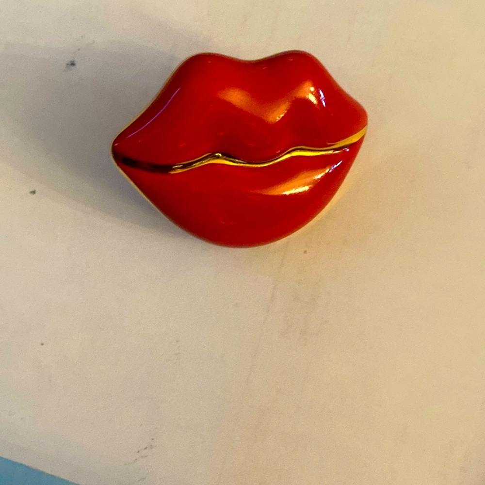 Nora Fleming mini Smooches